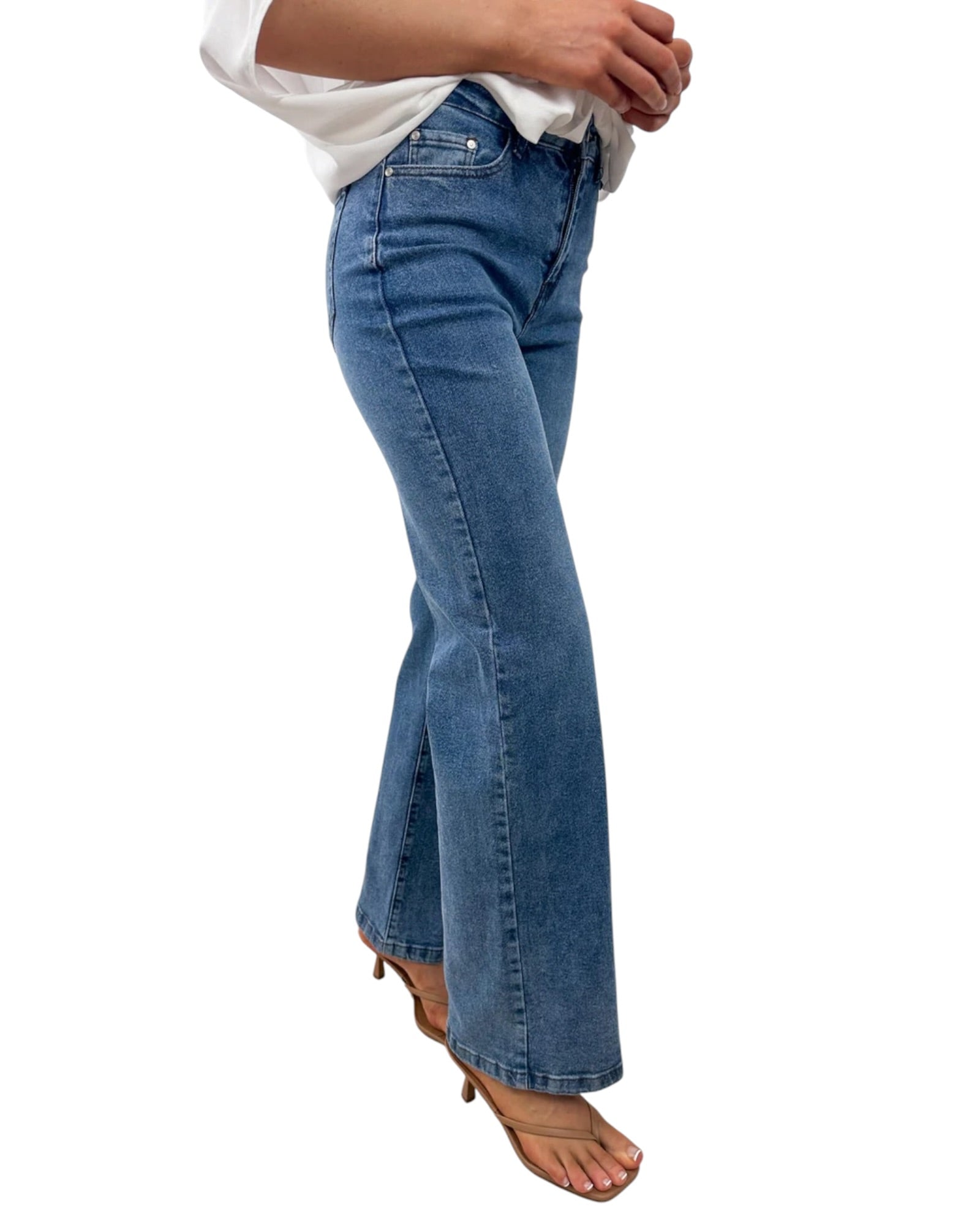 'Sarah' Straight Leg Jeans - Mid Blue