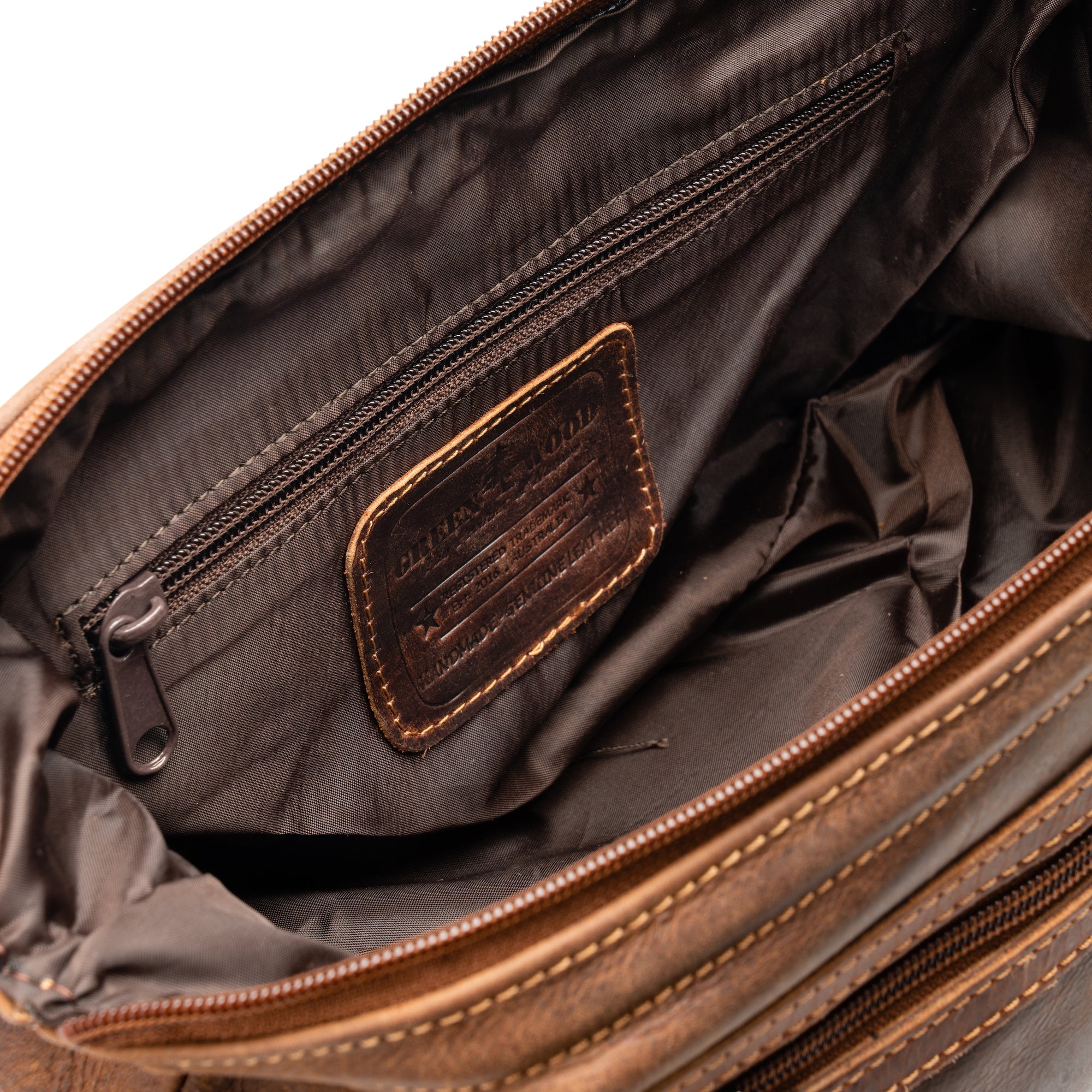 'Napier' Leather Toiletry Bag - Sandel