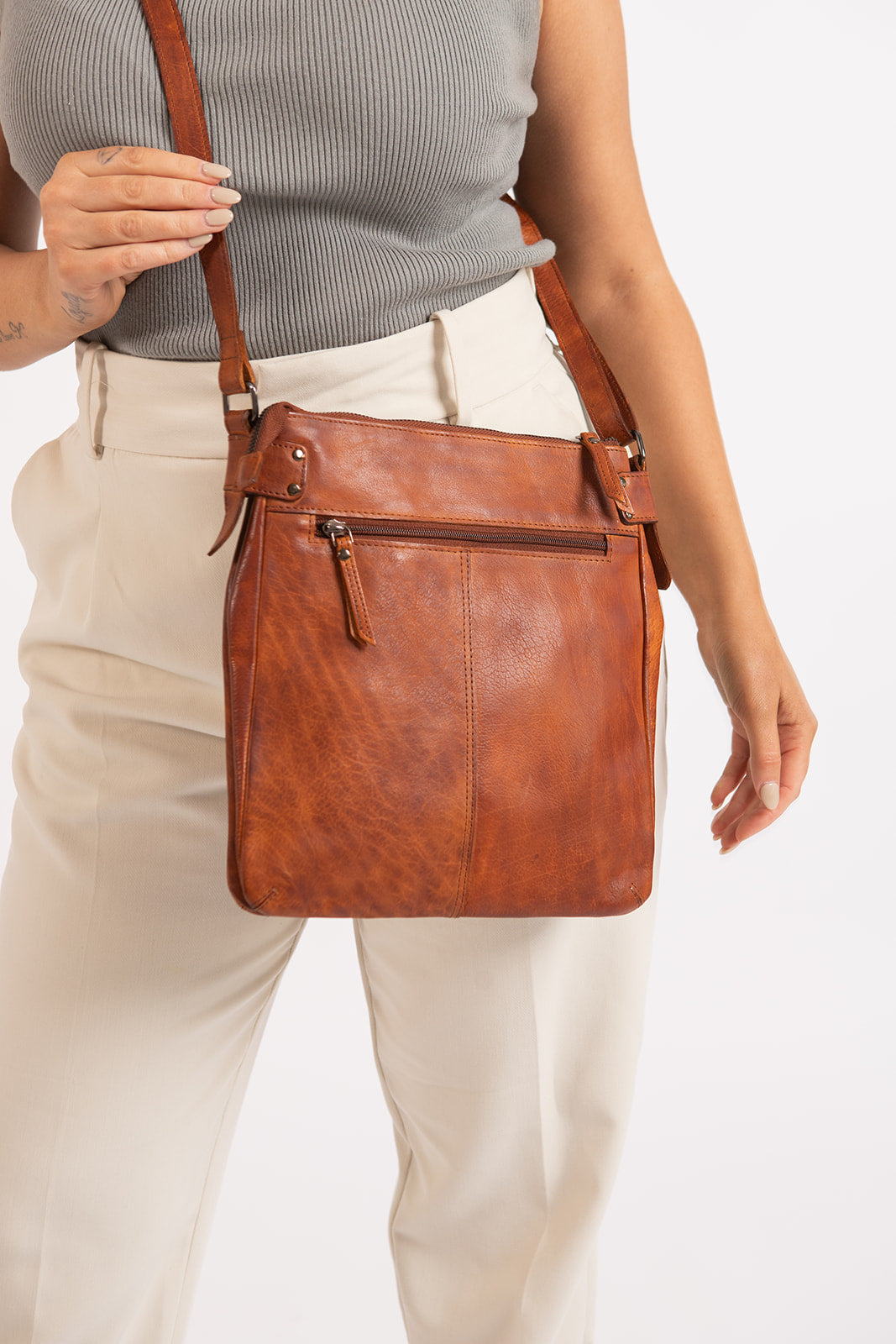 Leather Crossbody Shoulder Bag - Cognac